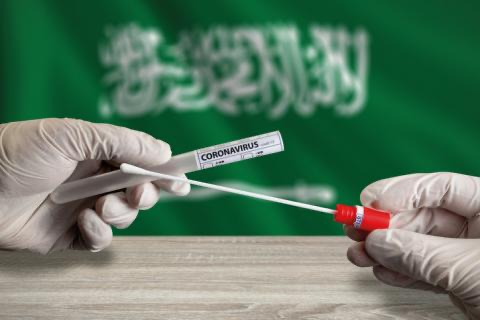 المملكة العربية السعودية توفر لقاح فيروس كورونا مجانًا للمواطن والمقيم